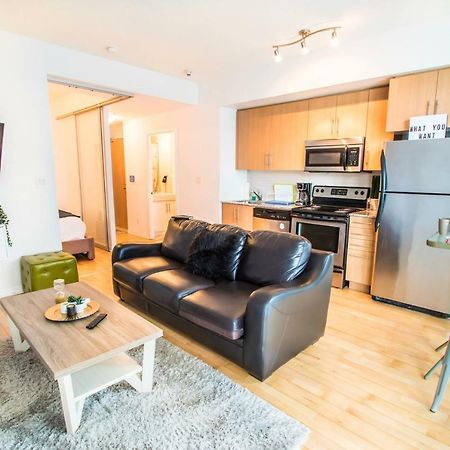 Micasa Suites - Stylish Condo In Maple Leaf Square 토론토 외부 사진
