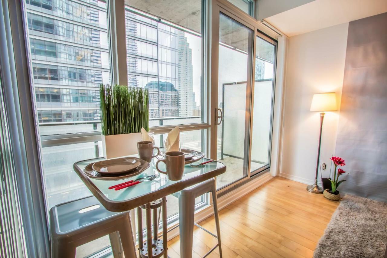 Micasa Suites - Stylish Condo In Maple Leaf Square 토론토 외부 사진