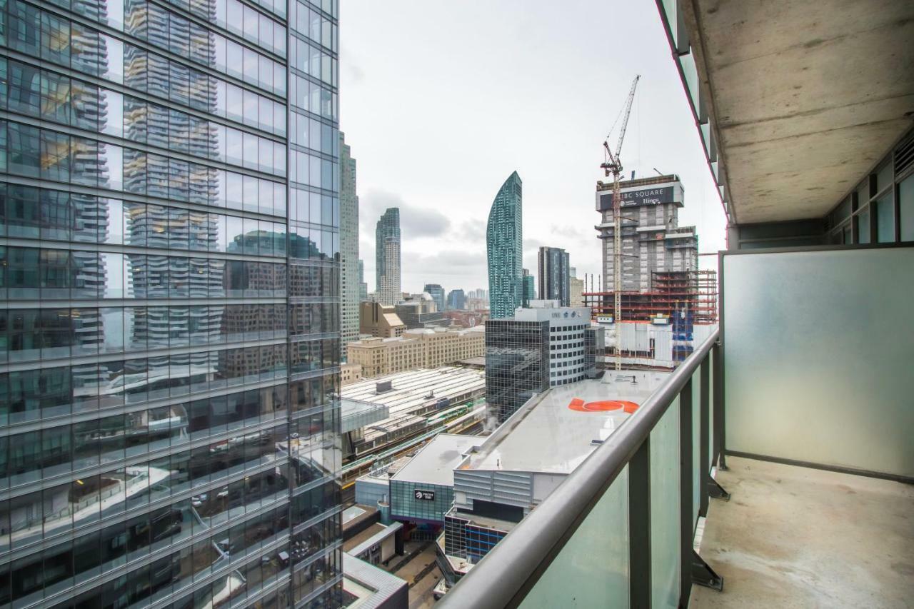 Micasa Suites - Stylish Condo In Maple Leaf Square 토론토 외부 사진
